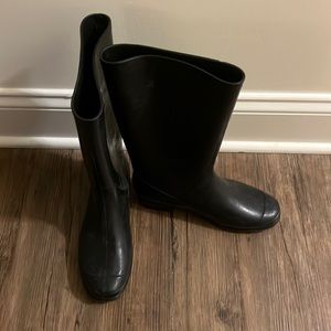 Rain boots